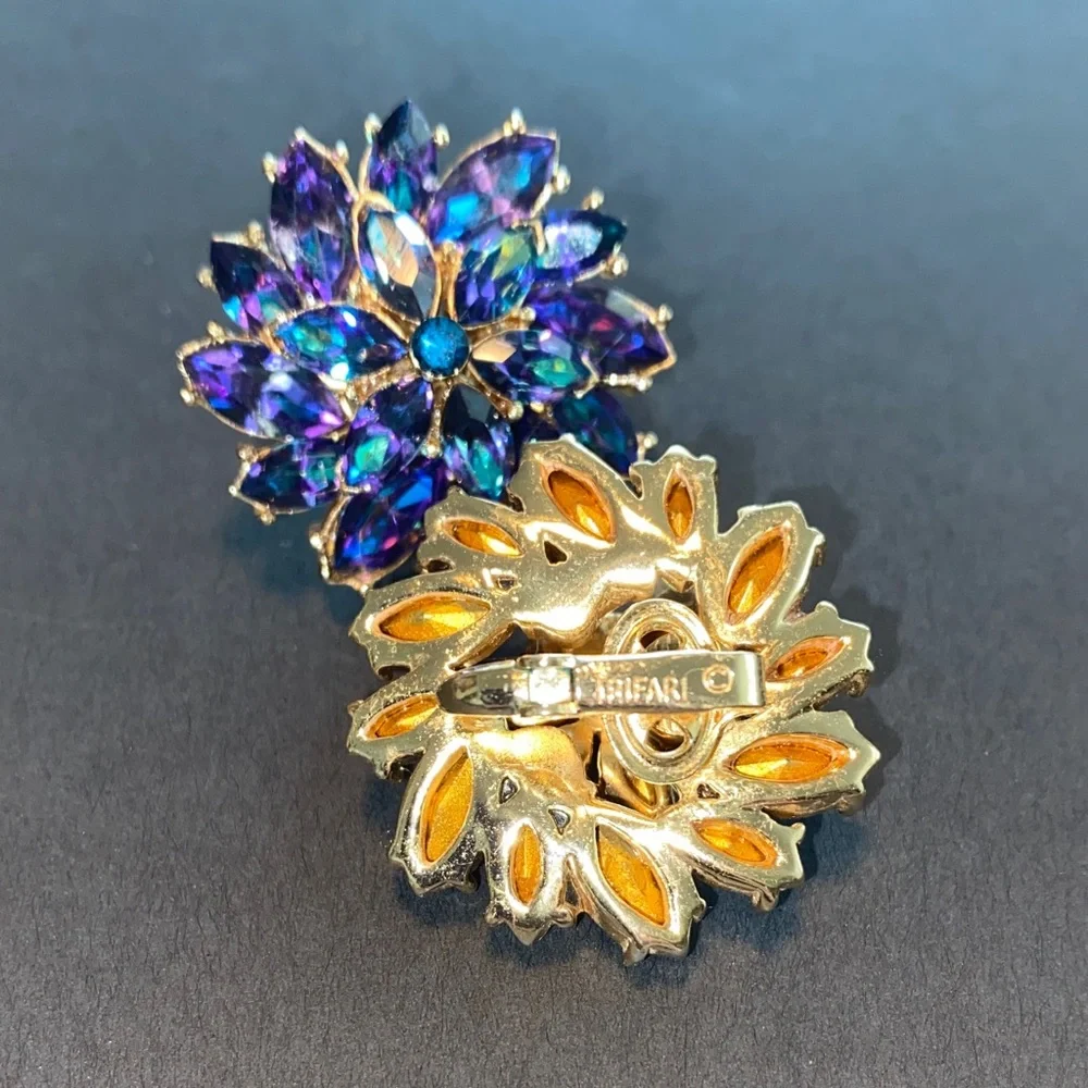 VTG Crown Trifari Dazzling Heliotrope Rhinestone in Blue and Purple - Picture 3 of 4